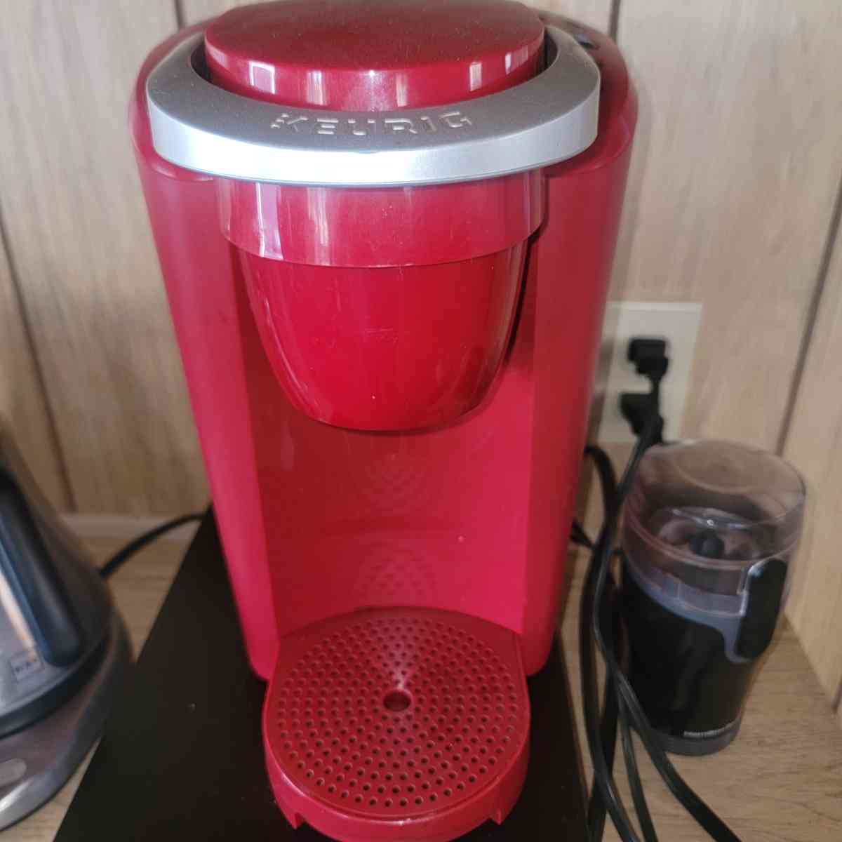 Keurig Single serve coffee maker red - Lakeside, California