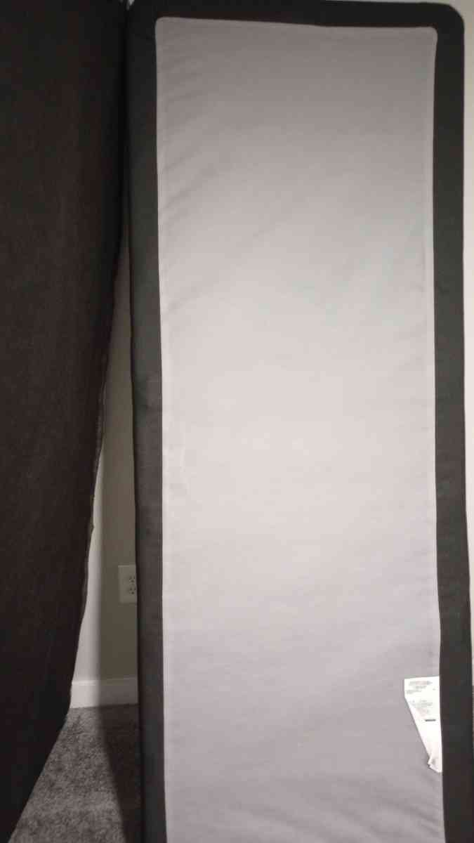 2 Twin Size Mattress Box Springs - Allentown, Pennsylvania - FleaMarketBay