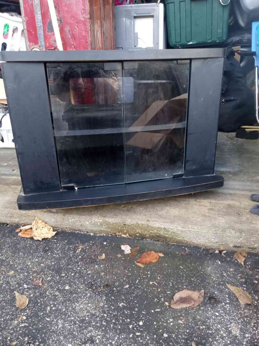 blow up mattress heaters display case TV stand - Bonner Springs, Kansas - FleaMarketBay