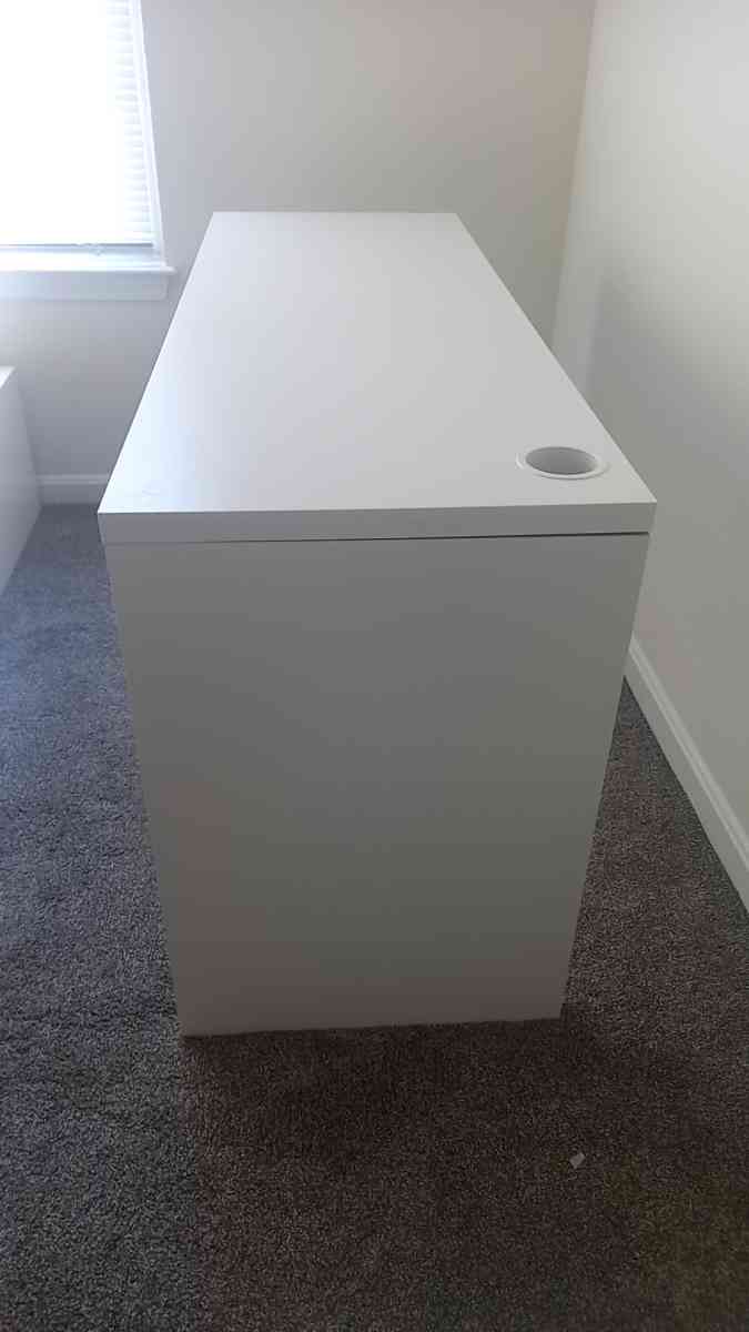 Desk and chair - Fairfax, Virginia