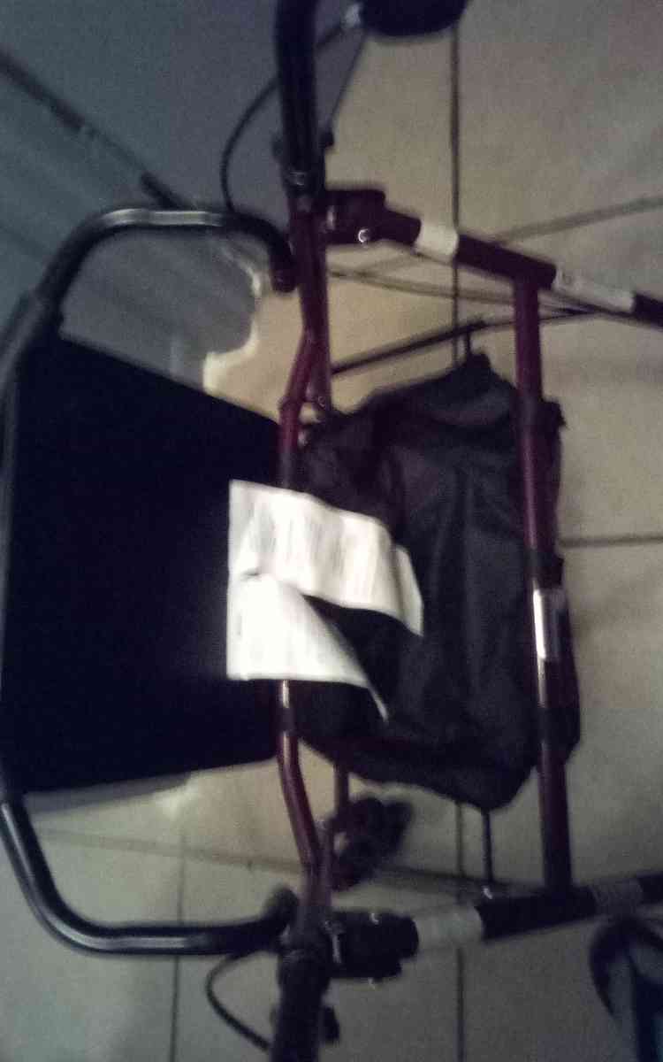 Wolker Whit seat caminador con aciento - Jacksonville, Florida - FleaMarketBay