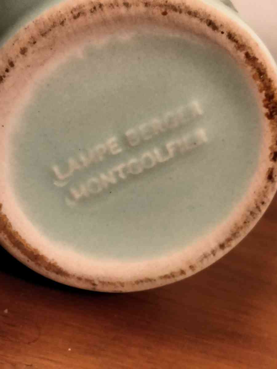 Vintage perfume bottle - Vidor, Texas - FleaMarketBay