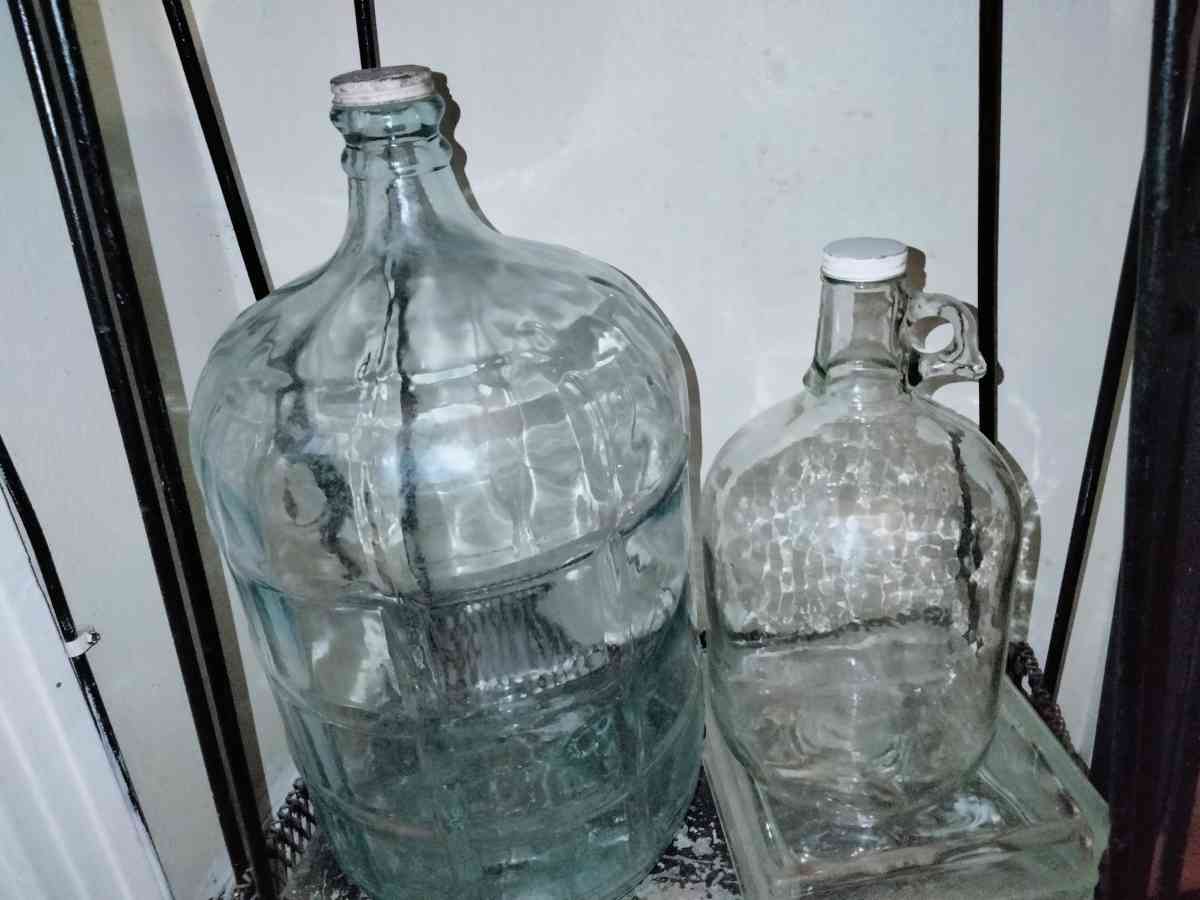 glass gallon jug - Dallas, Texas