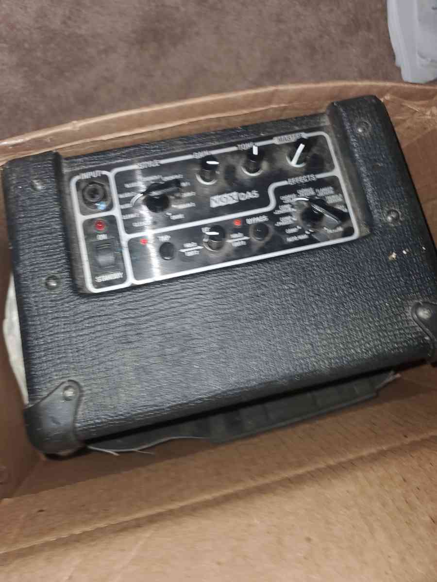 Vox portable vintage amp - Lapeer, Michigan - FleaMarketBay
