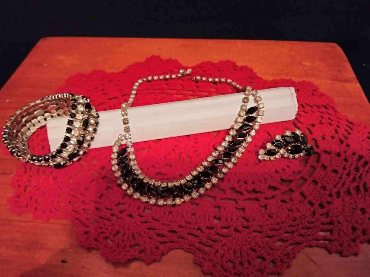 Vintage Jewelry - Vidor, Texas