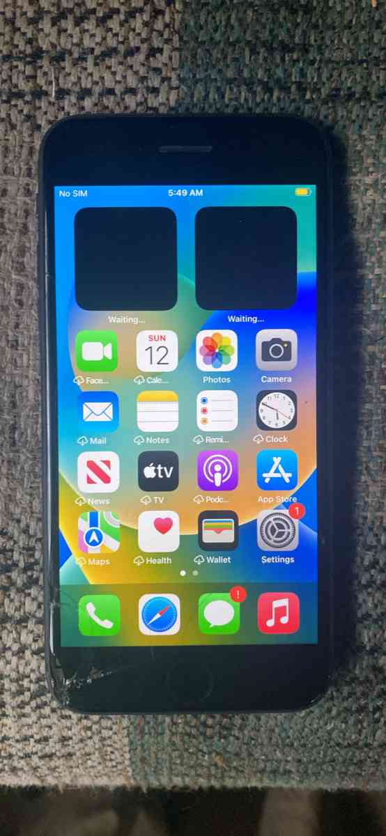 iPhone 8 - Citronelle, Alabama - FleaMarketBay