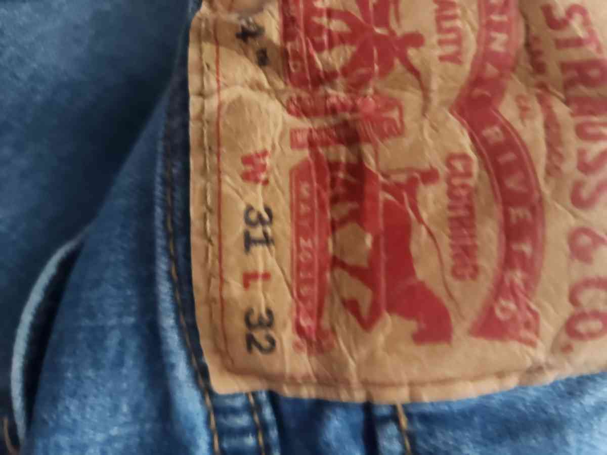 jeans - Buffalo Grove, Illinois - FleaMarketBay