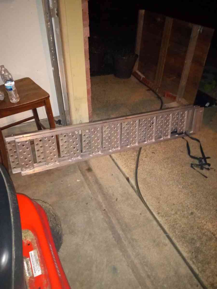 Riding Mower - Dallas, Texas - FleaMarketBay