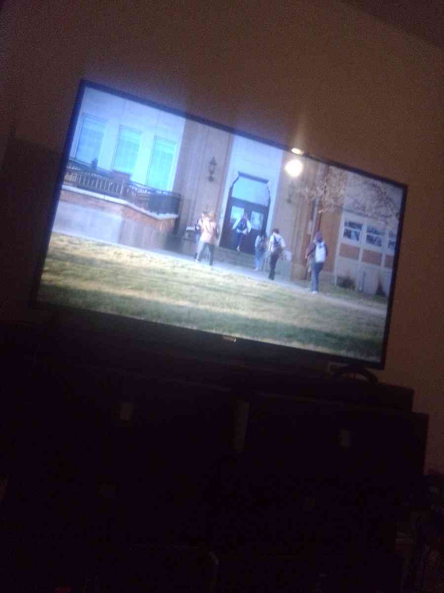 50 inc Google tv - Norwich, Connecticut - FleaMarketBay