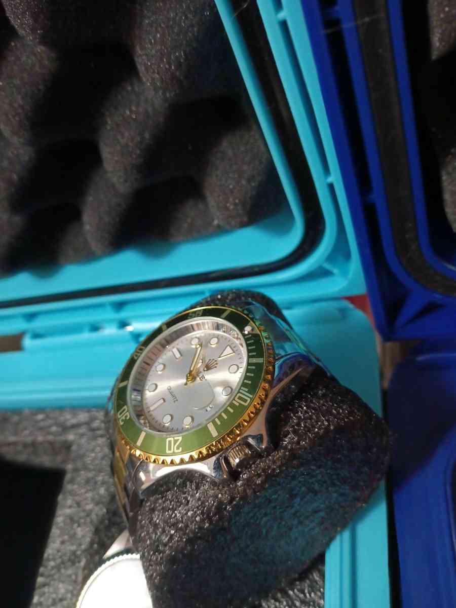 mens watches - Edinburg, Texas - FleaMarketBay