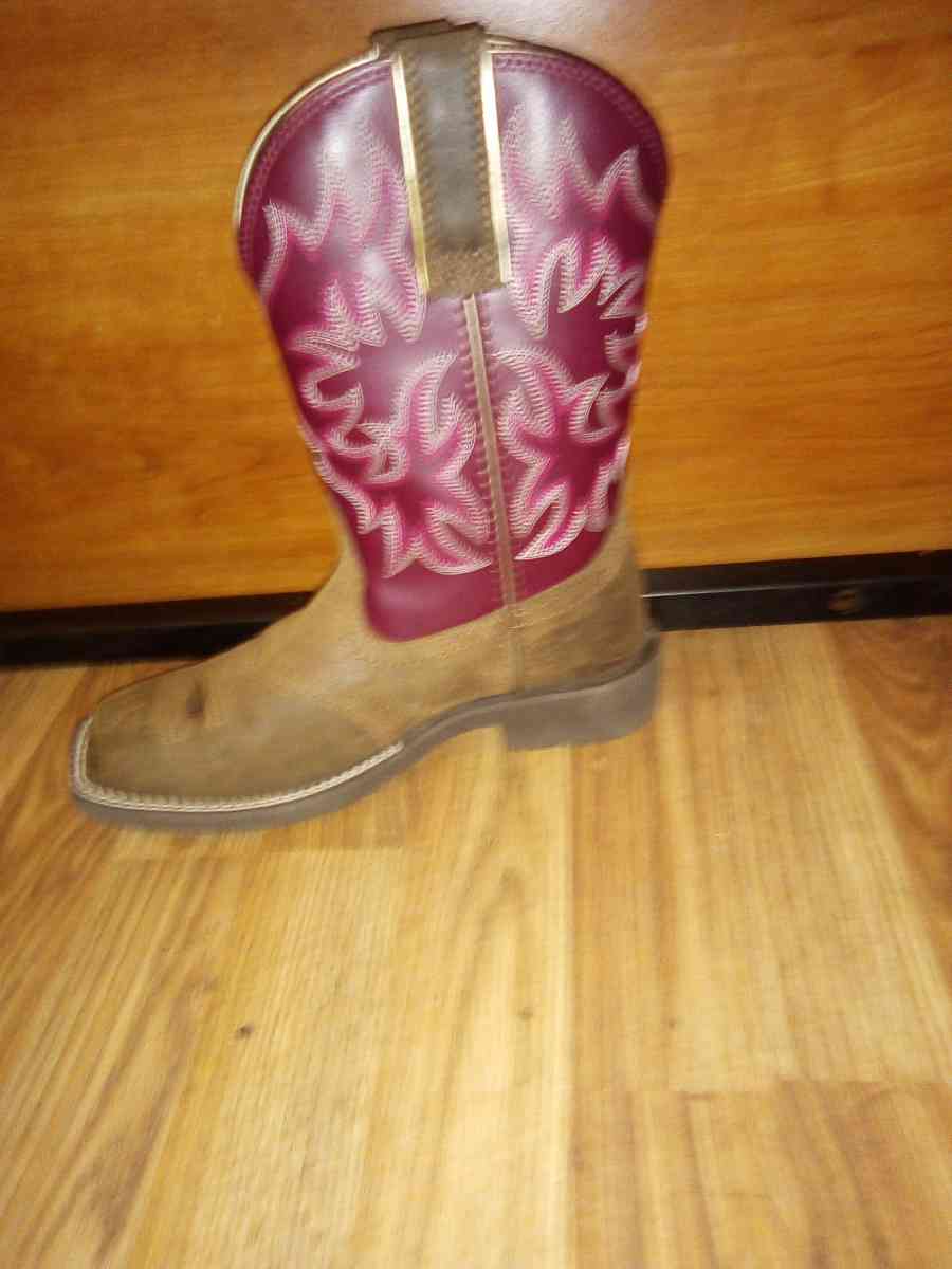 Ariat western boots - Winter Haven, Florida - FleaMarketBay