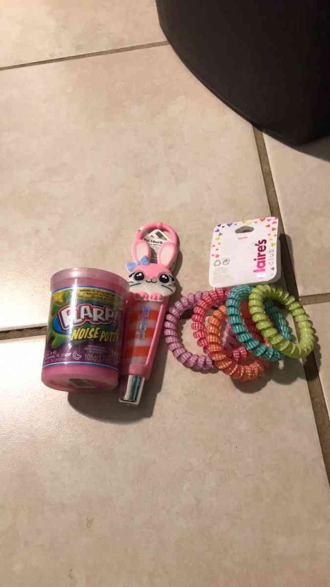 Santa girl gift bags - Fairfax, Virginia - FleaMarketBay