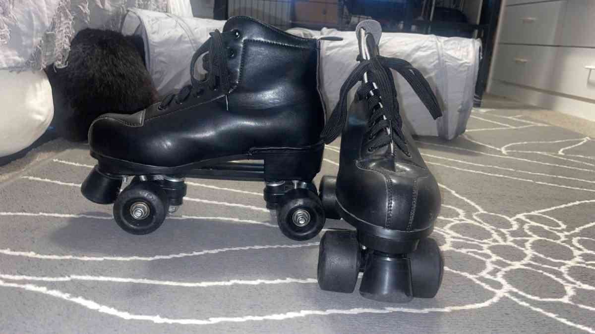 roller skates - Minneapolis, Minnesota - FleaMarketBay