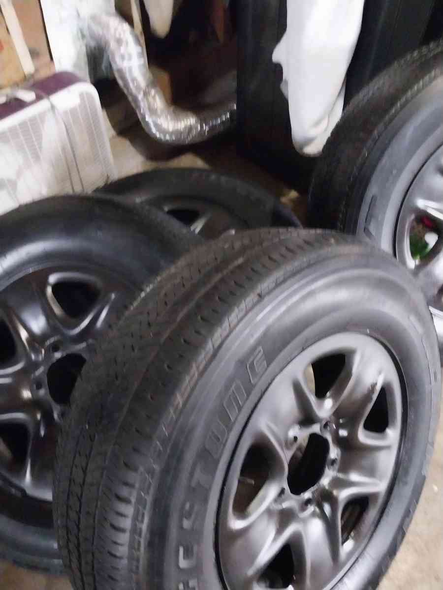 tires with wheels - Salem, Oregon - FleaMarketBay