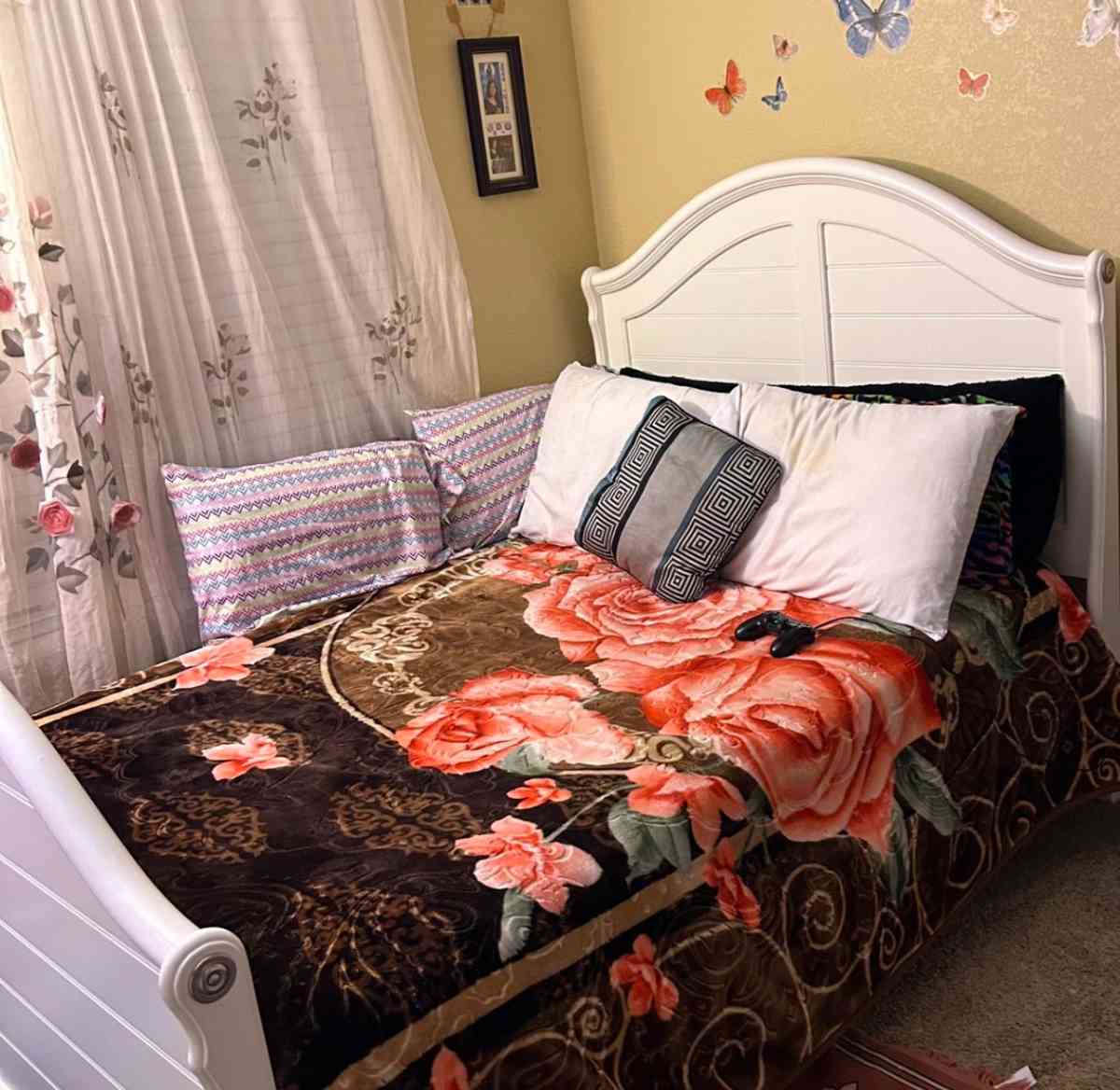 bedroom set - Aurora, Colorado - FleaMarketBay