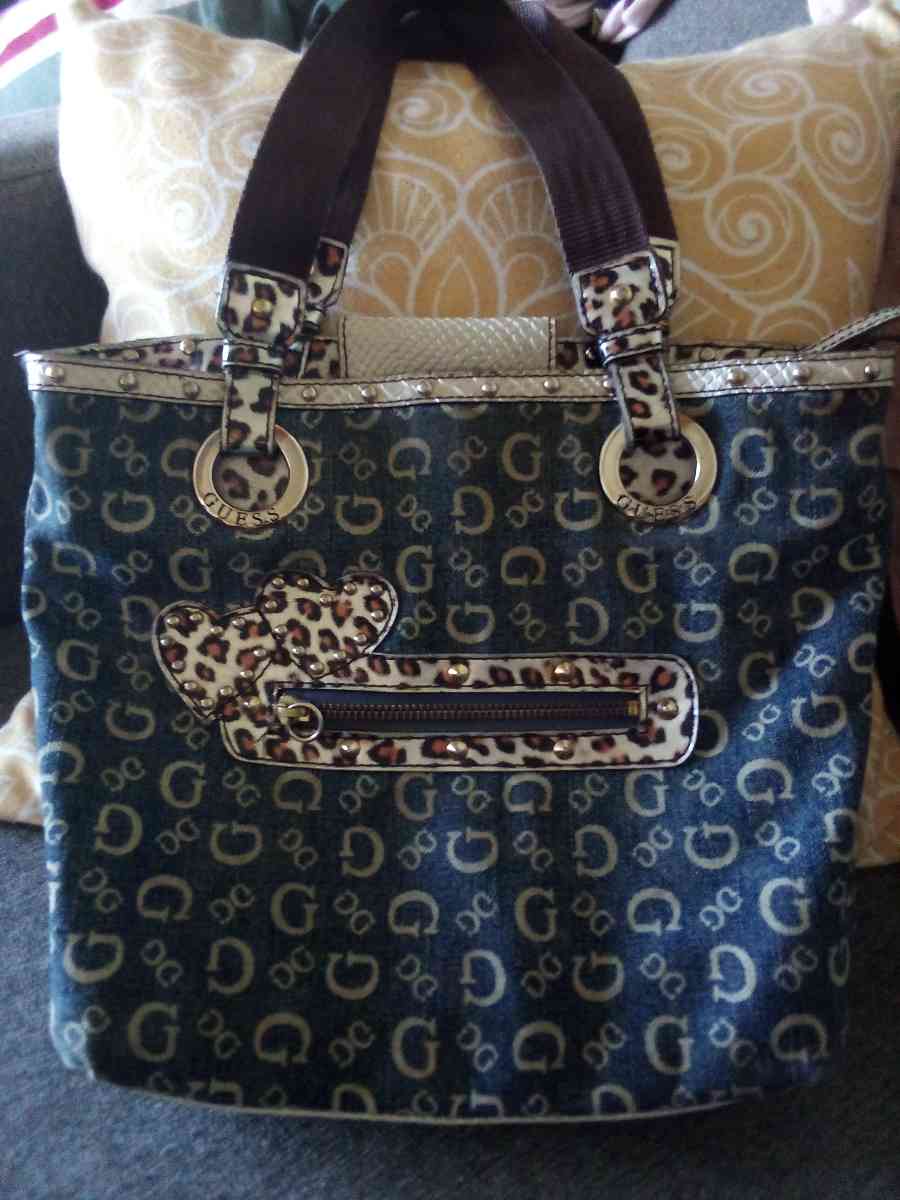 Guess Dolce and Gabana purse - Austin, Texas - FleaMarketBay