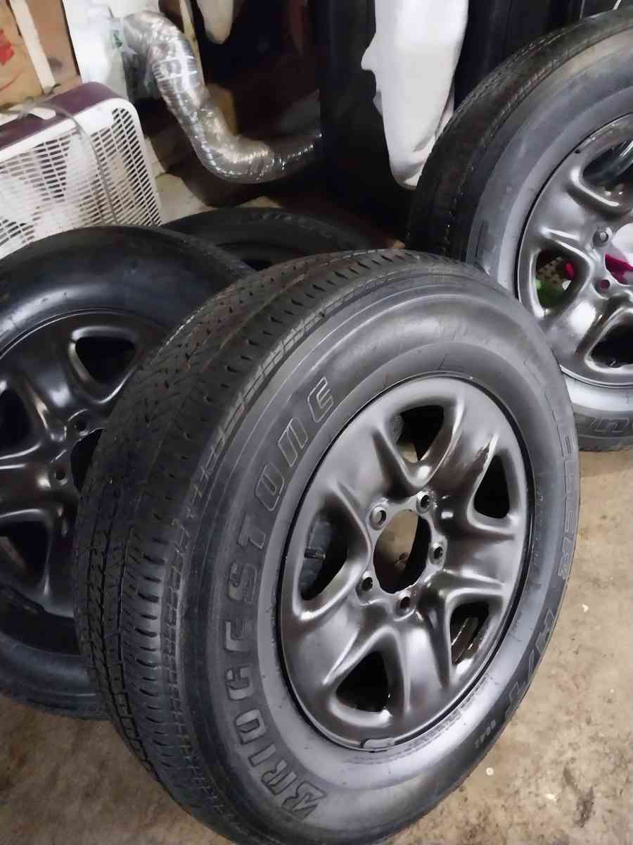 tires with wheels - Salem, Oregon - FleaMarketBay