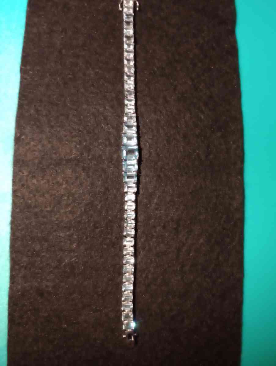 Blue Topaz Bracelet - Kellogg, Idaho - FleaMarketBay