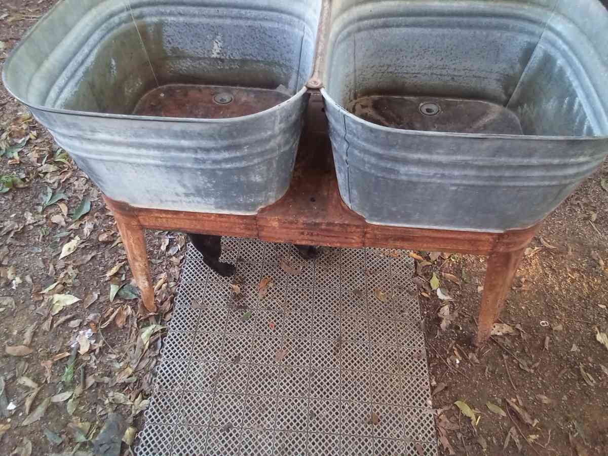 Vintage Wheeling Galvanized Double Wash Tub Stand - Ardmore, Oklahoma - FleaMarketBay