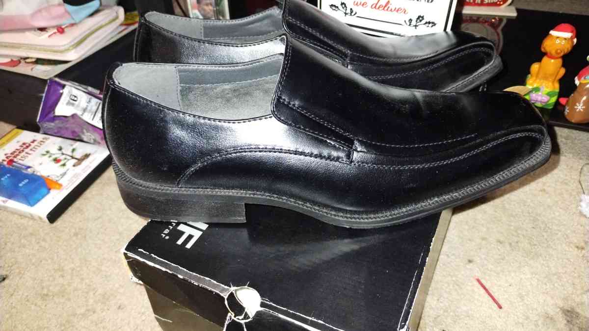 mens new JF DRESS SHOES - Casa Grande, Arizona - FleaMarketBay