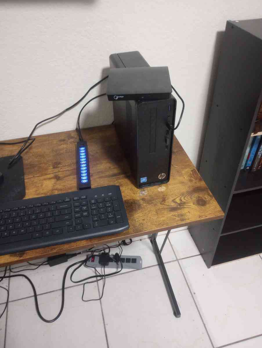 HP Slim PC Desk Computer 4 Gb RAM 256 Gb SSD no delivery - Homestead, Florida - FleaMarketBay