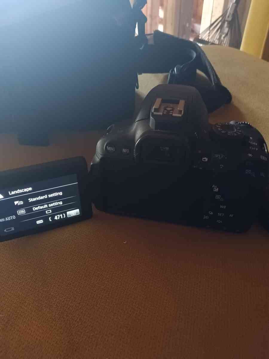 Canon EOS rebel t5i - Inglewood, California - FleaMarketBay