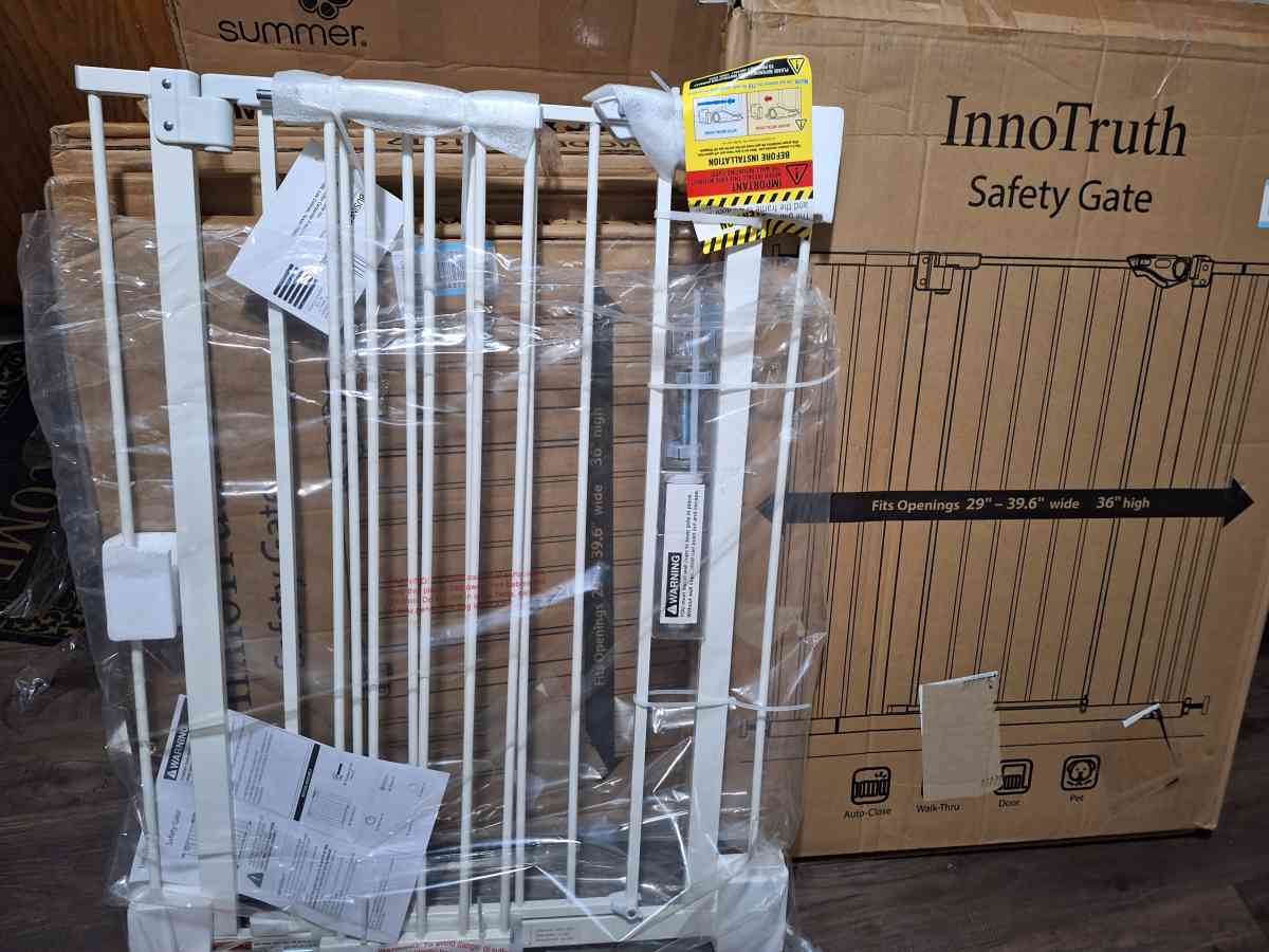 InnoTruth Baby Gate for Stairs and Doorways - Maysville, Kentucky - FleaMarketBay