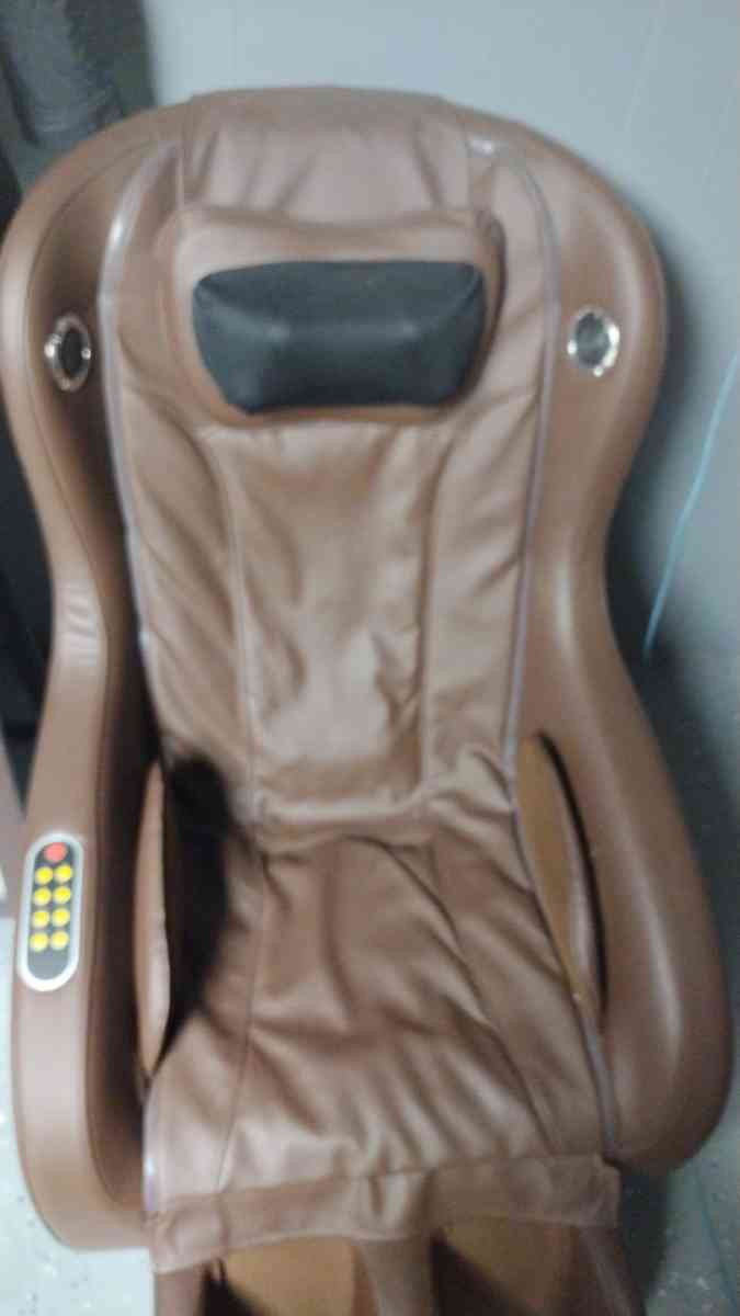 massage chair - Saint Louis, Missouri