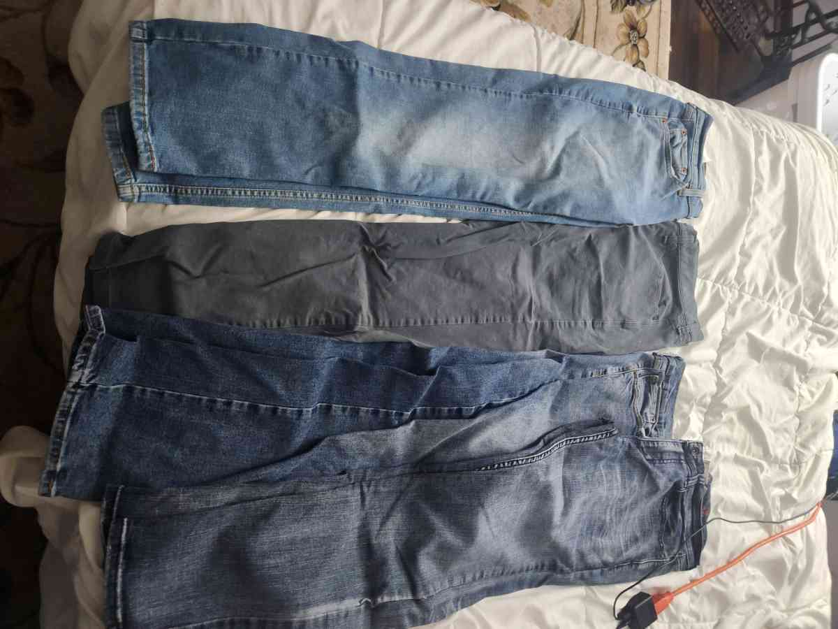 jeans - Buffalo Grove, Illinois - FleaMarketBay