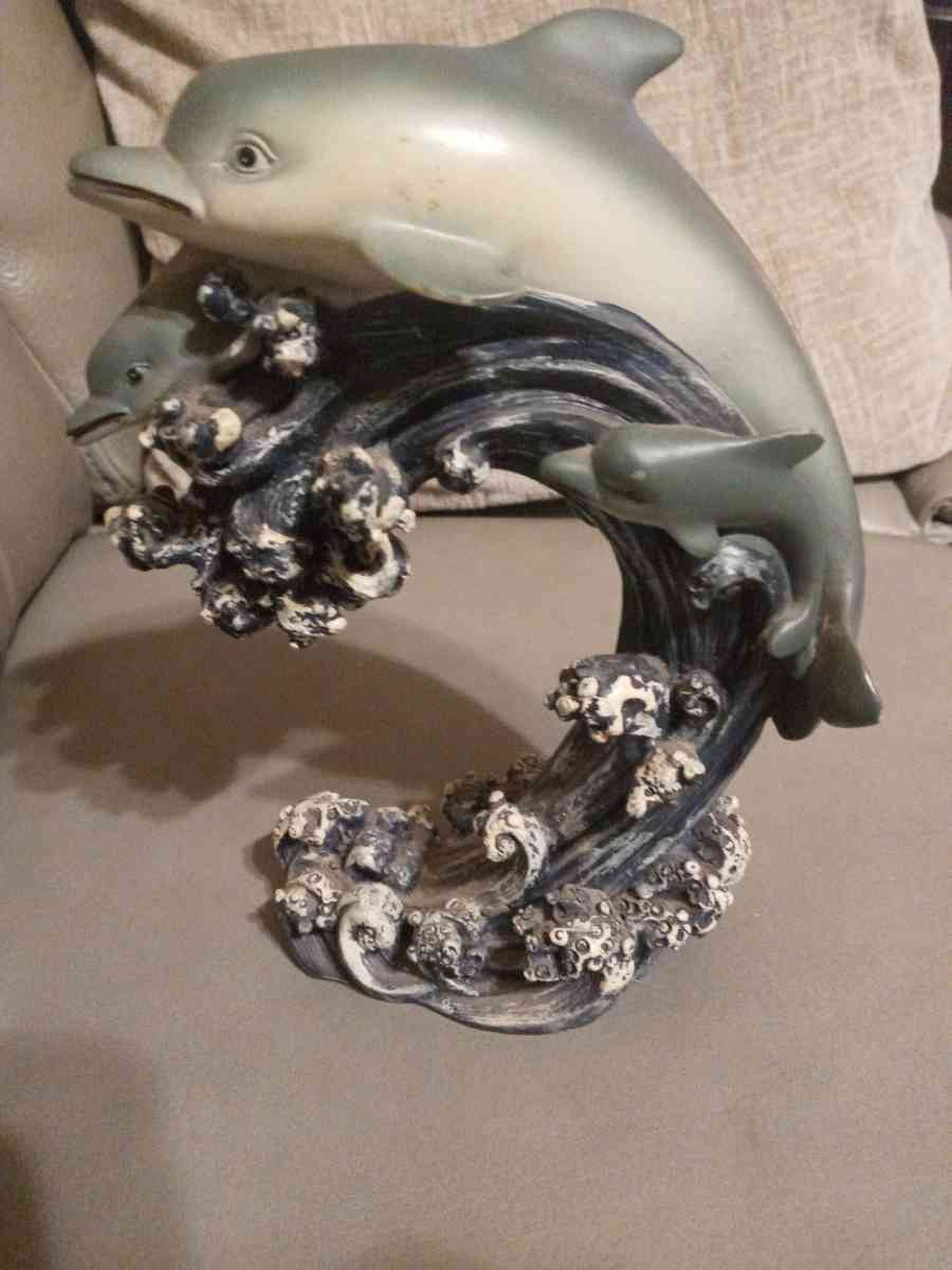 two dolphins in the ocean figurine - Davenport, Florida - FleaMarketBay