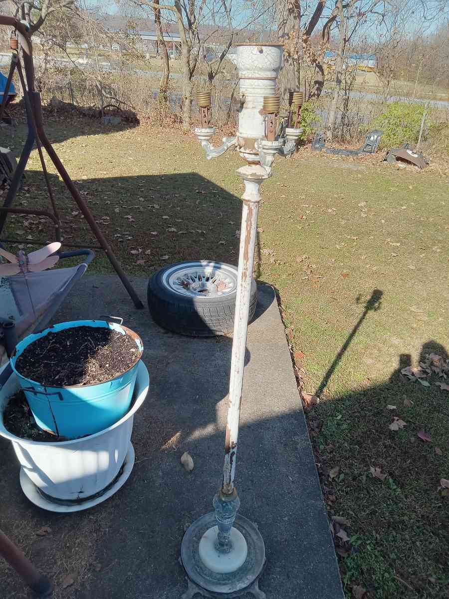 antique floor lamp marble base has brass on it - New Albany, Indiana - FleaMarketBay