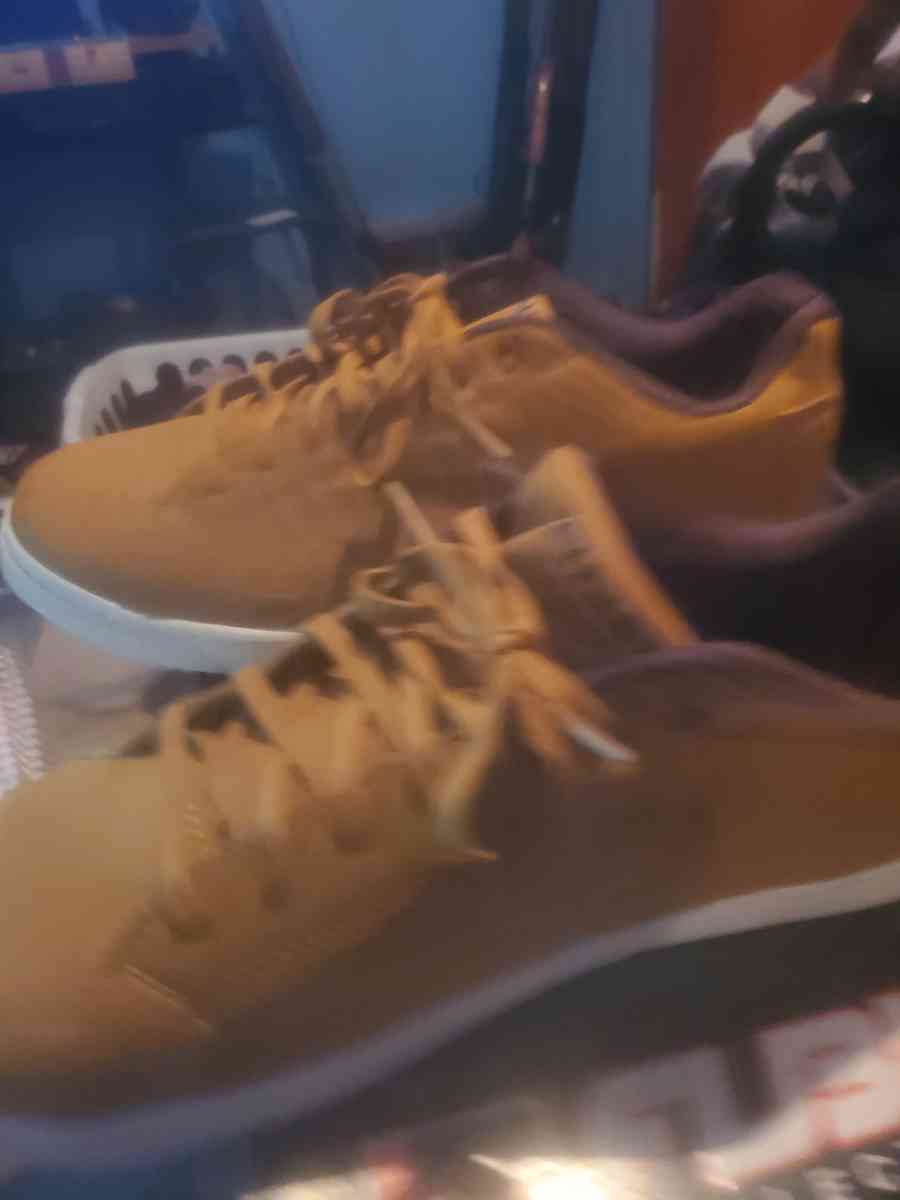 Mens Beige AND1 Shoes - Detroit, Michigan - FleaMarketBay