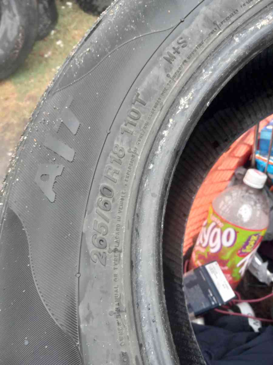 265 60 18 tires pair 2of them - Lake Village, Arkansas