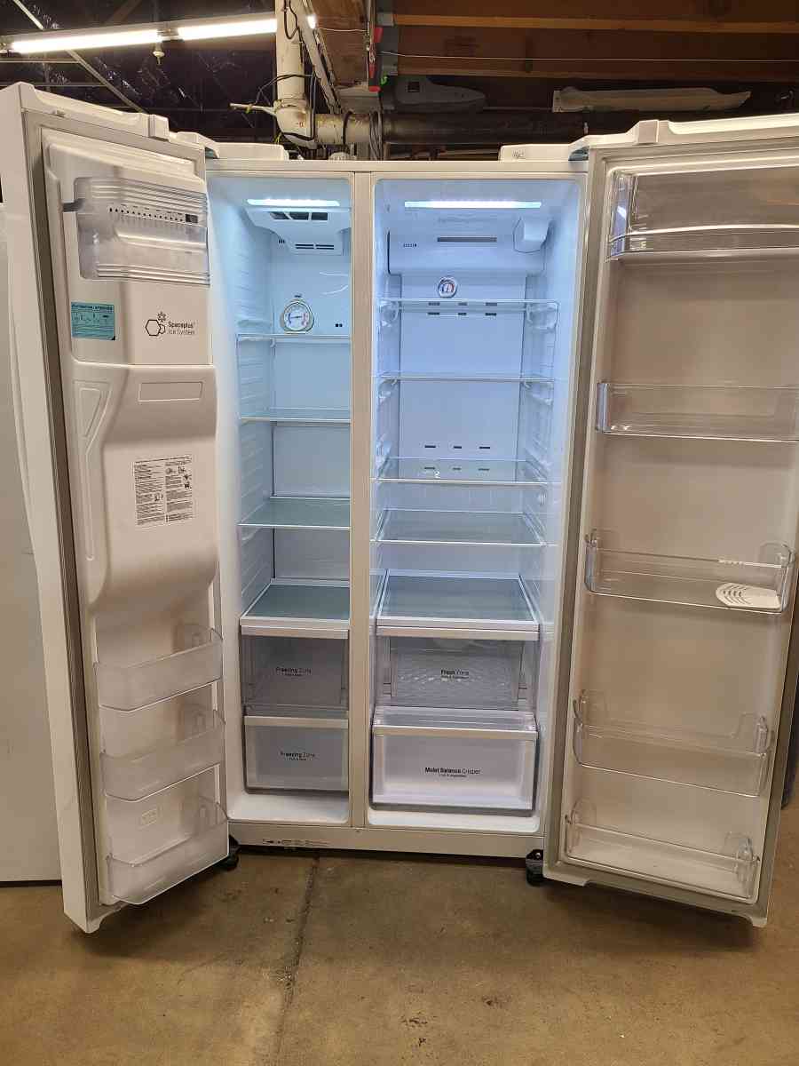 White LG Side by Side Refrigerator - Phoenix, Arizona - FleaMarketBay