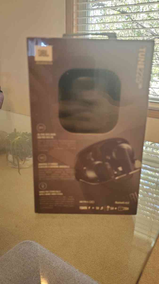 JBL by Harman Original Tune 225New - Lincoln, Nebraska - FleaMarketBay