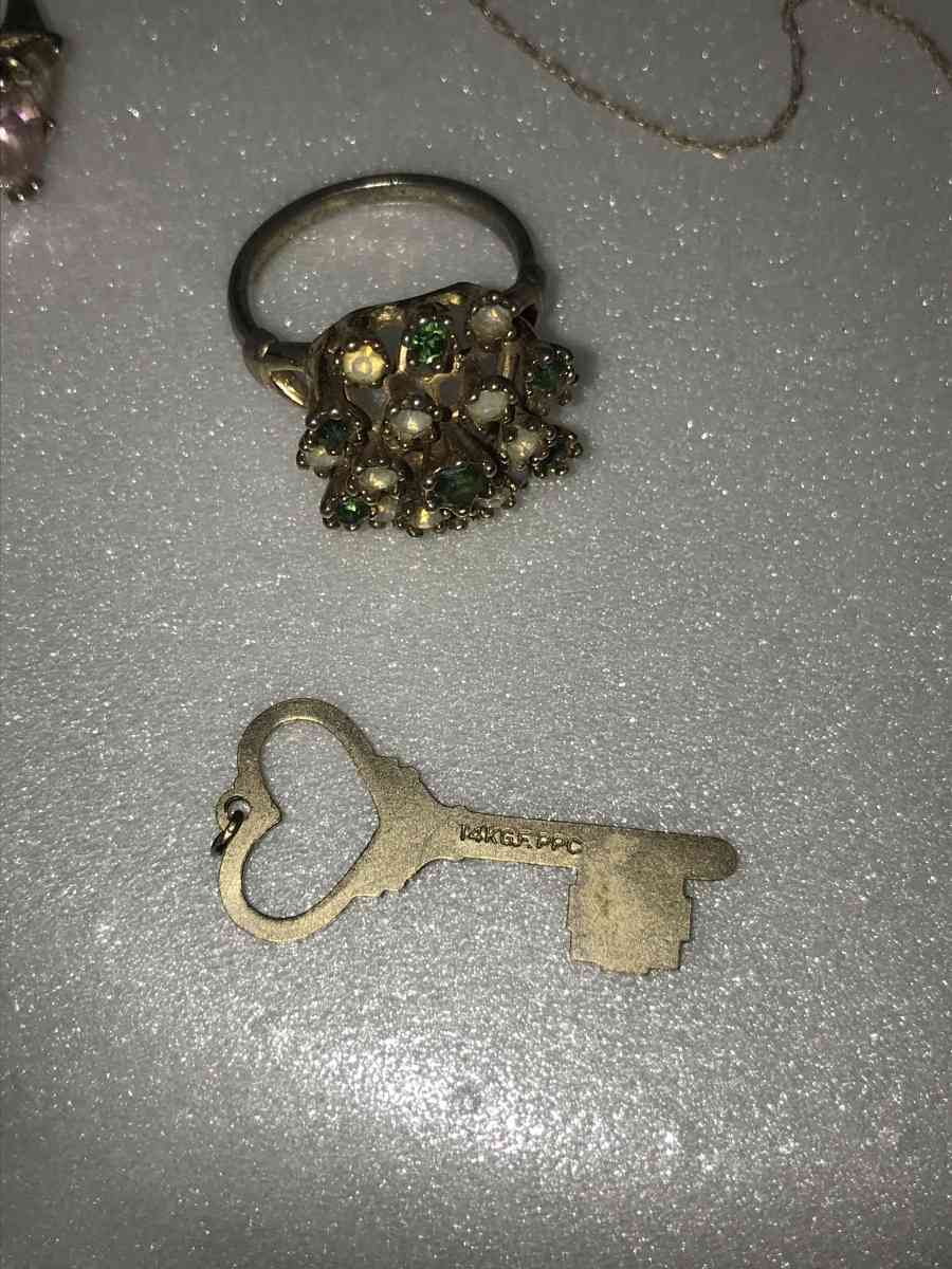 gold jewelry - Morgantown, West Virginia - FleaMarketBay