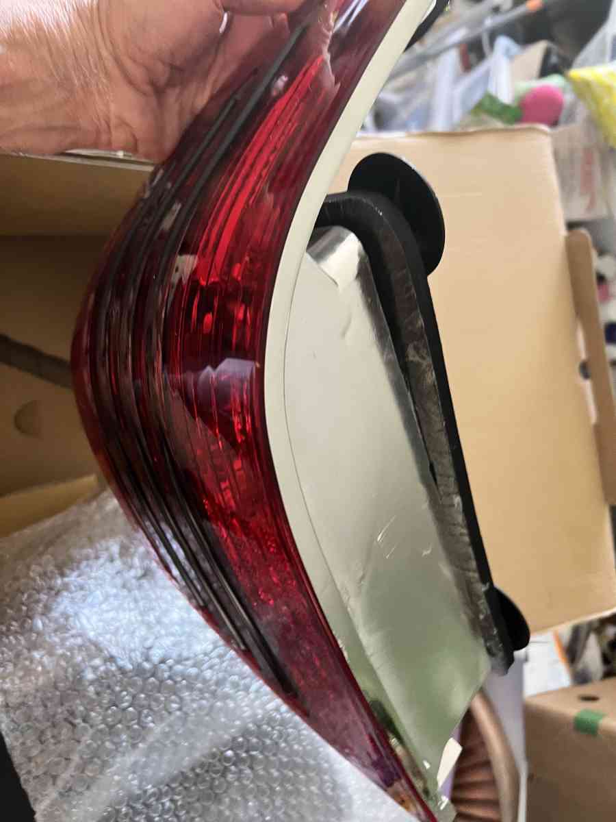 2  Perelli tires 19 inches - Bethel, Connecticut - FleaMarketBay