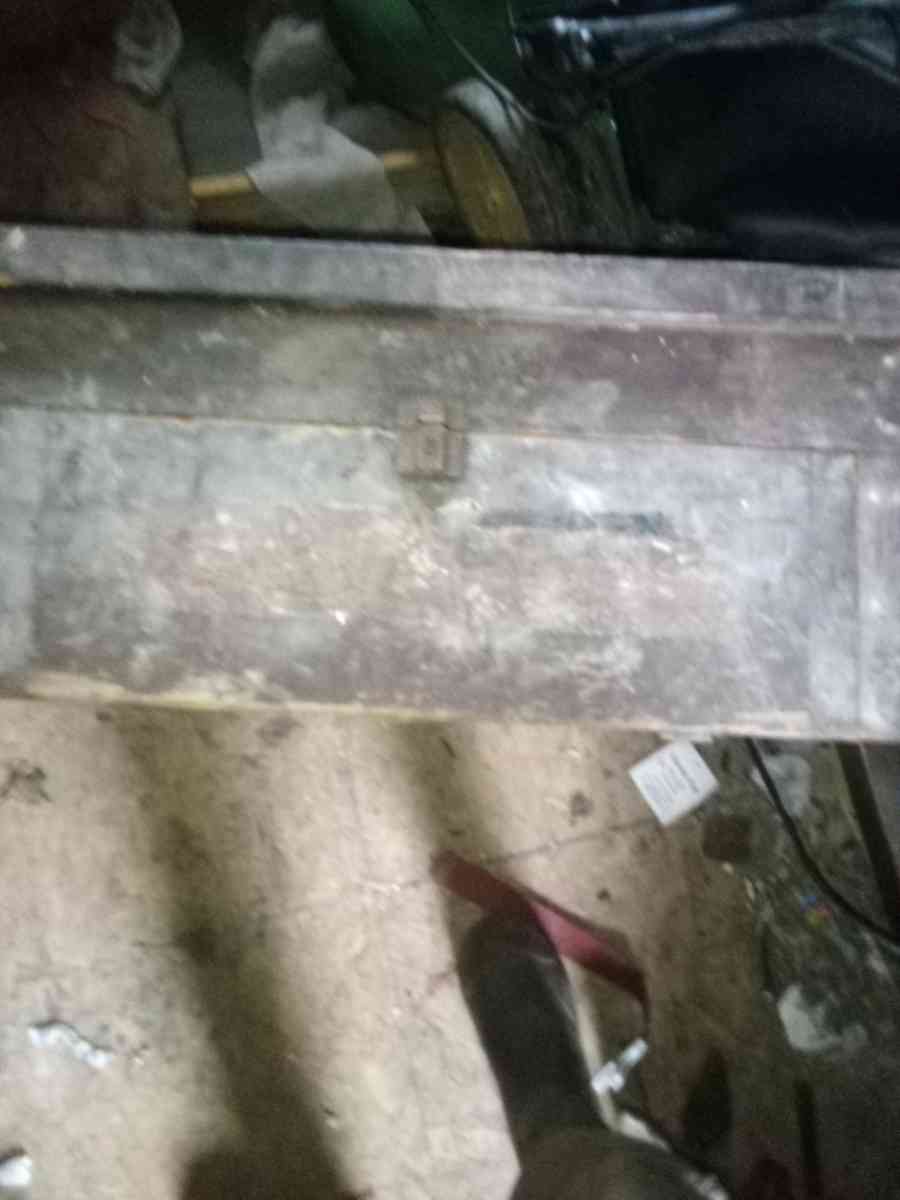 chicken hatchery box - Bedford, Kentucky - FleaMarketBay