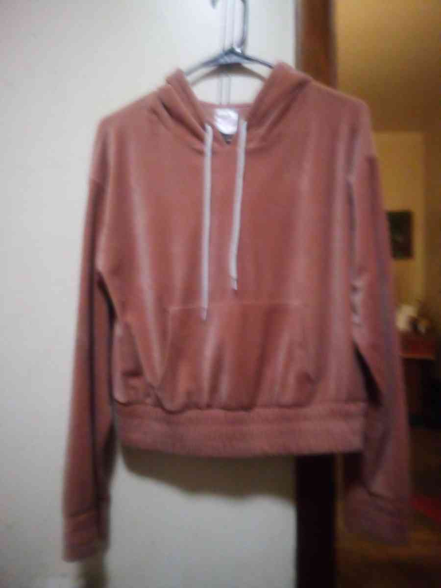 no boundaries velvety feel sz 7 to 9 hooded pullover Ex cond - Buffalo, New York