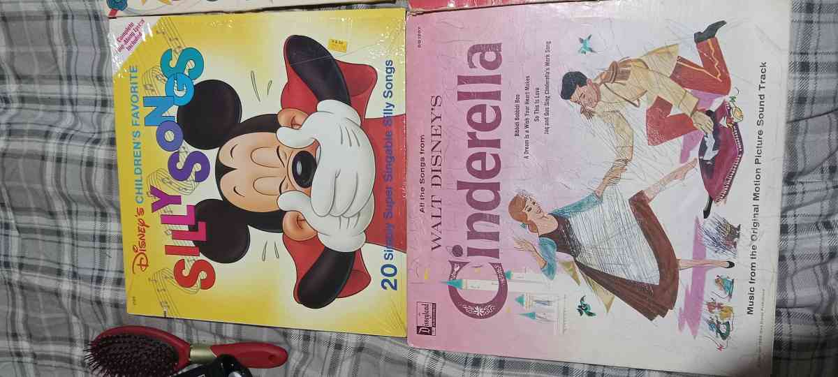 7 old Disney records - New Albany, Indiana - FleaMarketBay
