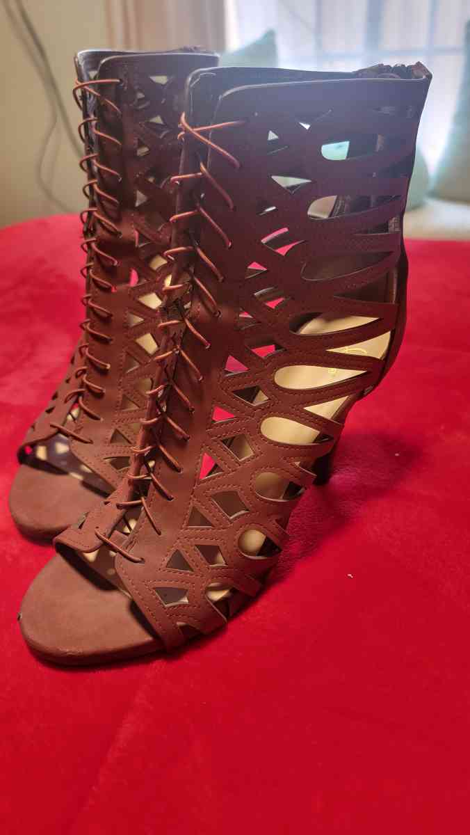 shoes - Dallas, Texas - FleaMarketBay