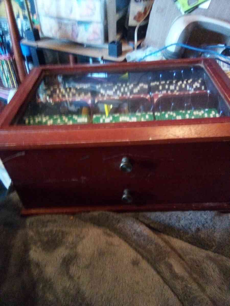 poker chip and card case - Hobbs, New Mexico - FleaMarketBay