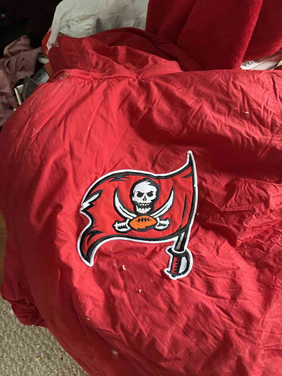 Buccaneers Wright winter jacket jack sport - Bethel, Connecticut - FleaMarketBay