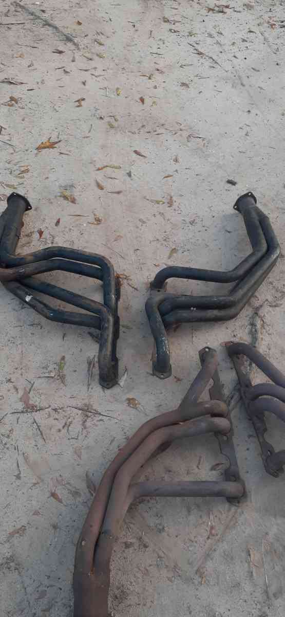 2 setts Chevy small block hedders - Iva, South Carolina