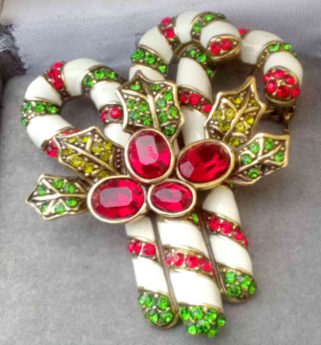 HEIDI DAUS peppermint pretty broche - Chemung, New York - FleaMarketBay