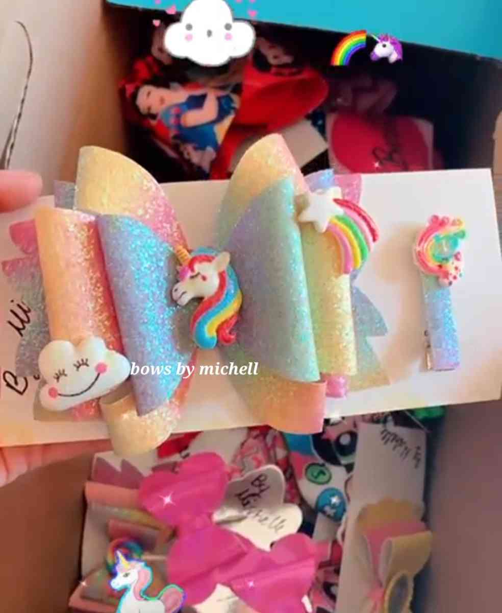 big decorated bow - Yuma, Arizona