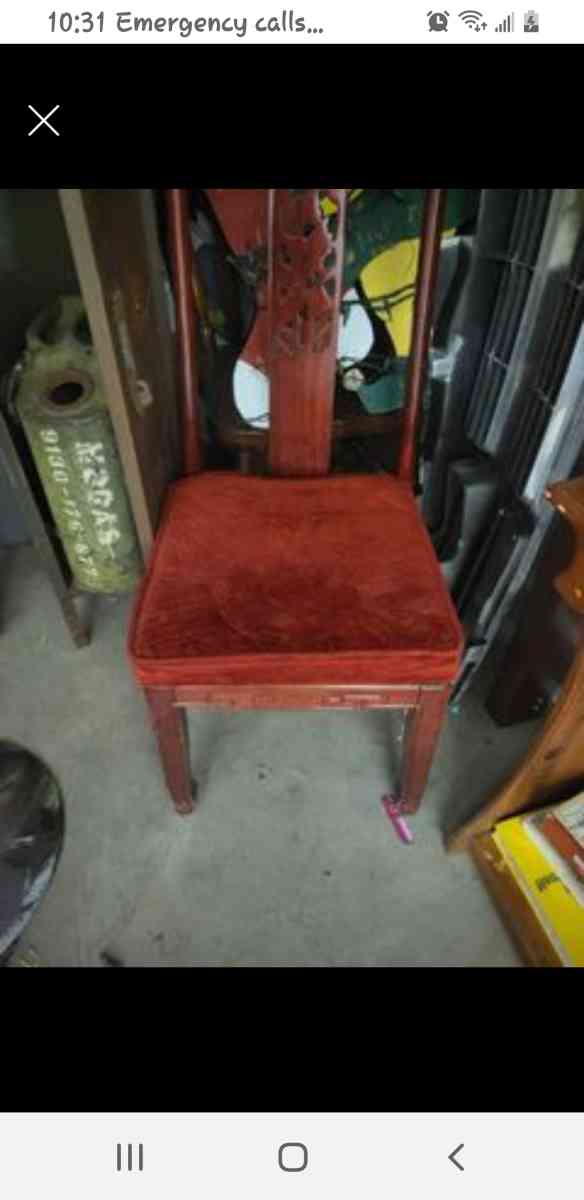 vintage red chair - Rayne, Louisiana - FleaMarketBay