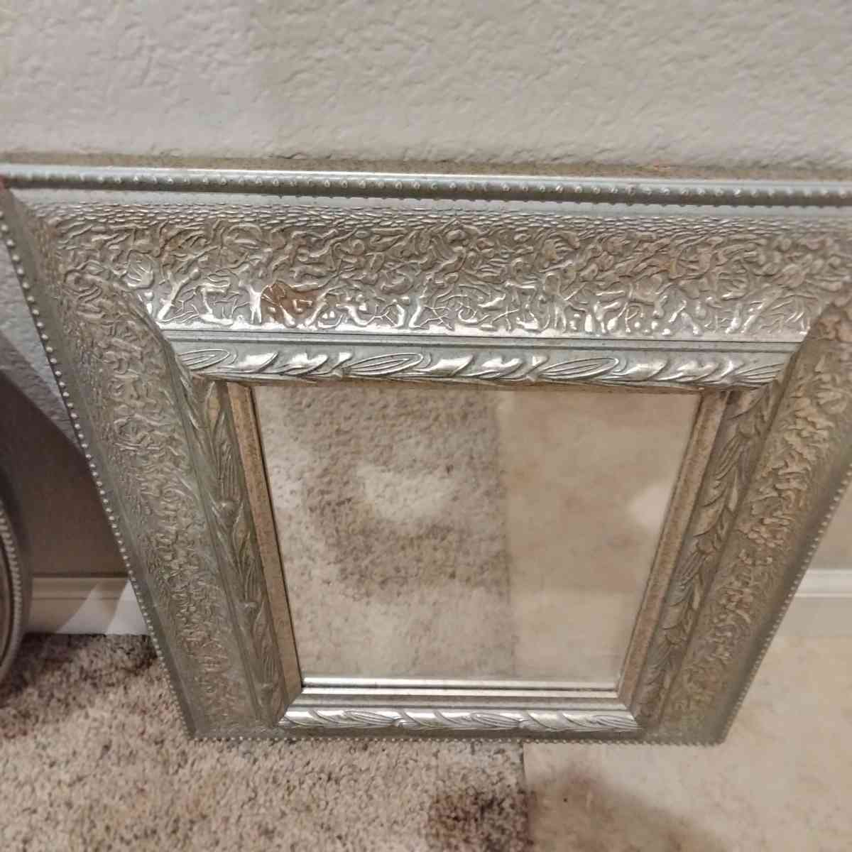 mirror - Tulare, California - FleaMarketBay