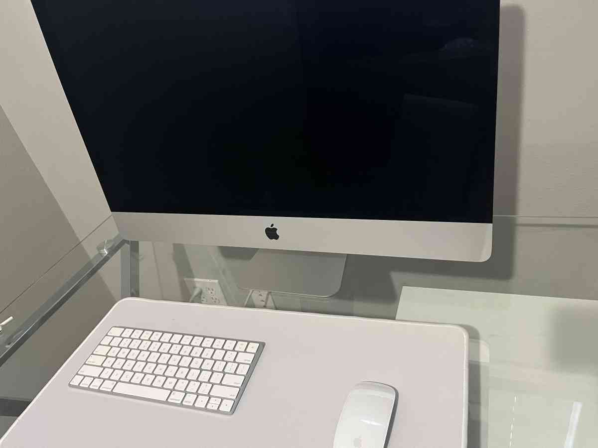 Apple iMac Desktop Compute sonoma 4K with mouse and keyboard - Cypress, Texas - FleaMarketBay