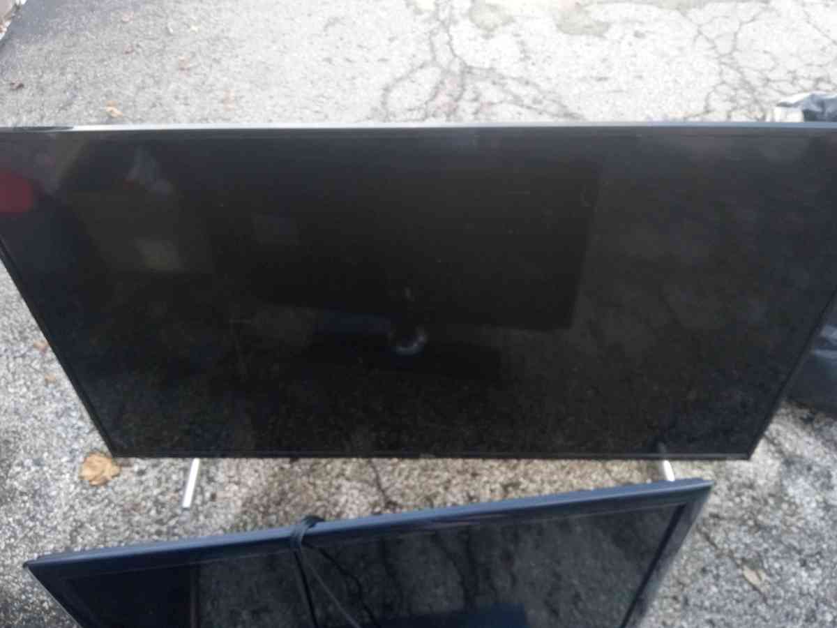 Samsung TVs - Bonner Springs, Kansas - FleaMarketBay